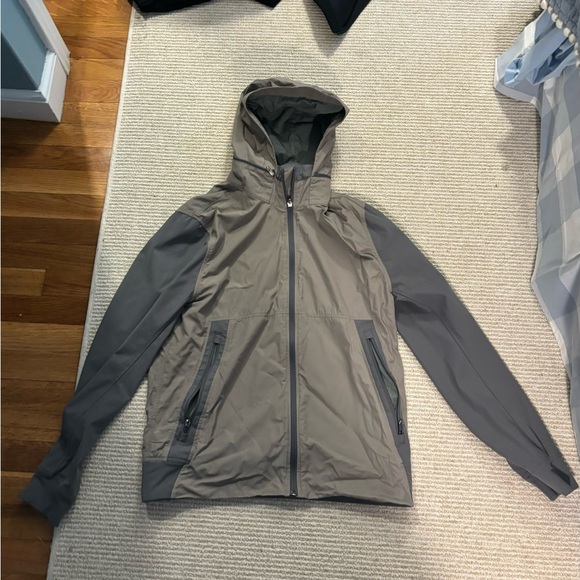 Lululemon light jacket. Tan and grey. Men’s small. - Picture 4 of 5